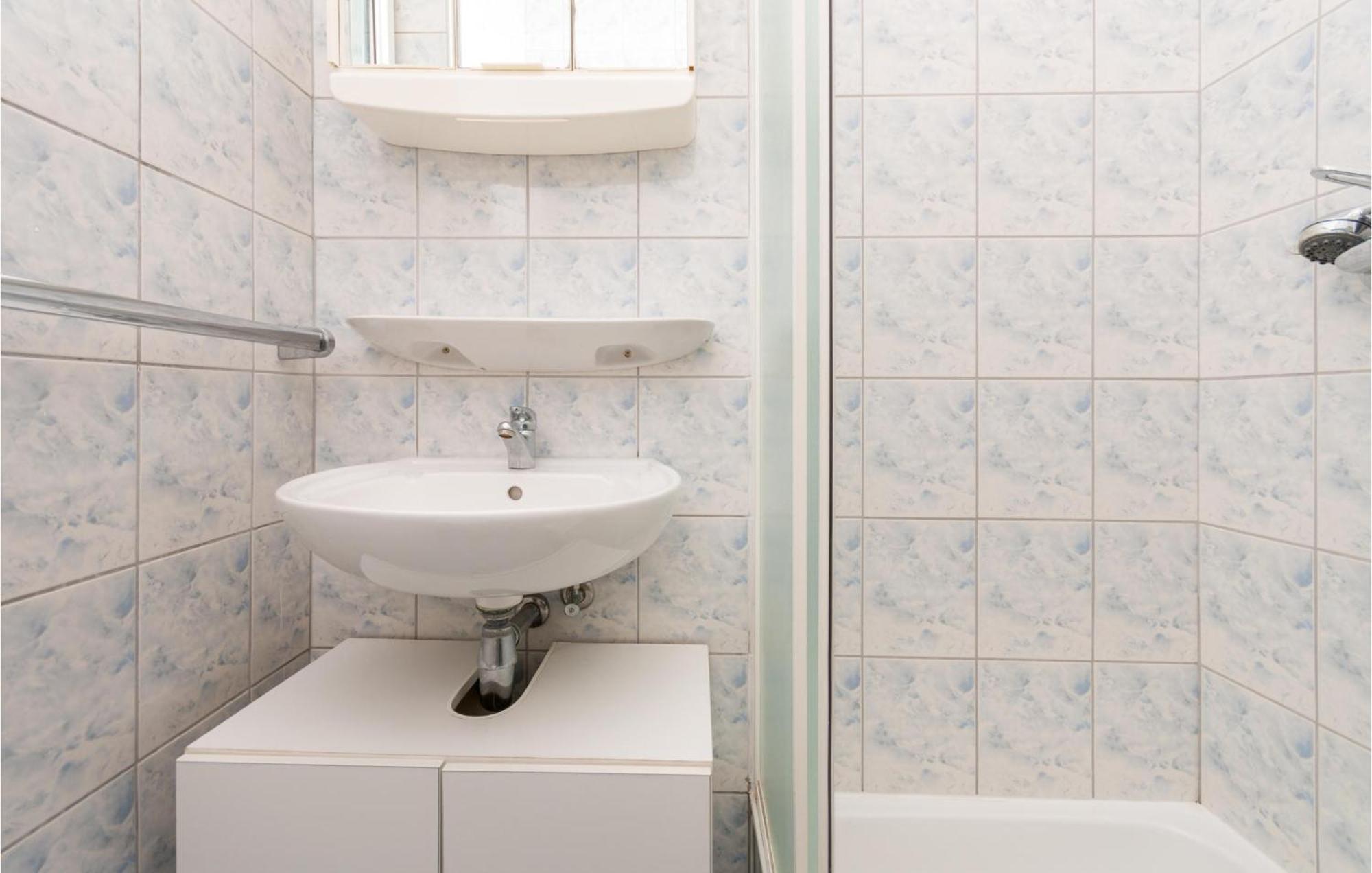 Awesome Apartment In Sveti Filip I Jakov W/ 1 Bedrooms Екстериор снимка